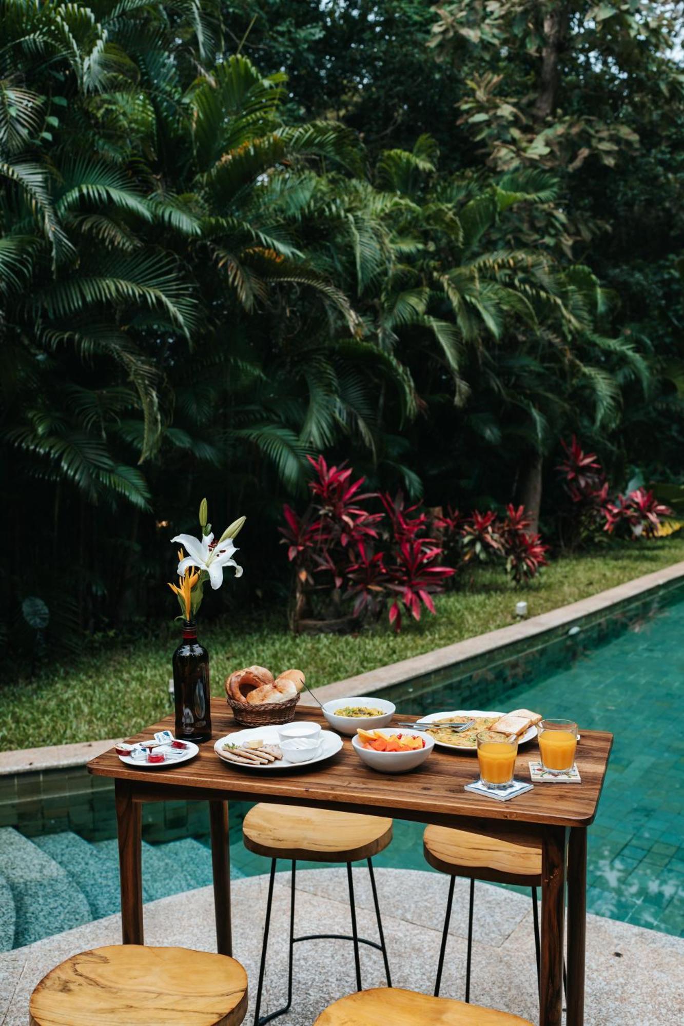 The Island Pool Villa Panaji Exterior photo