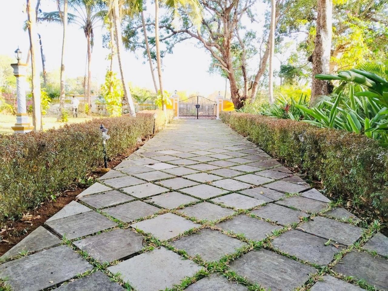 The Island Pool Villa Panaji Exterior photo