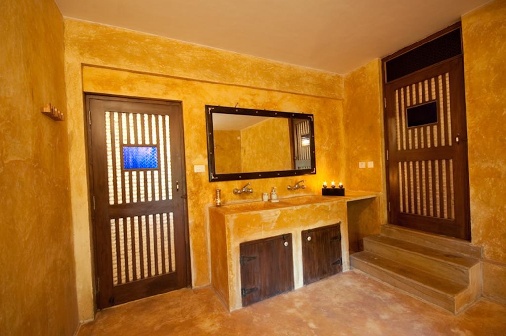 The Island Pool Villa Panaji Room photo