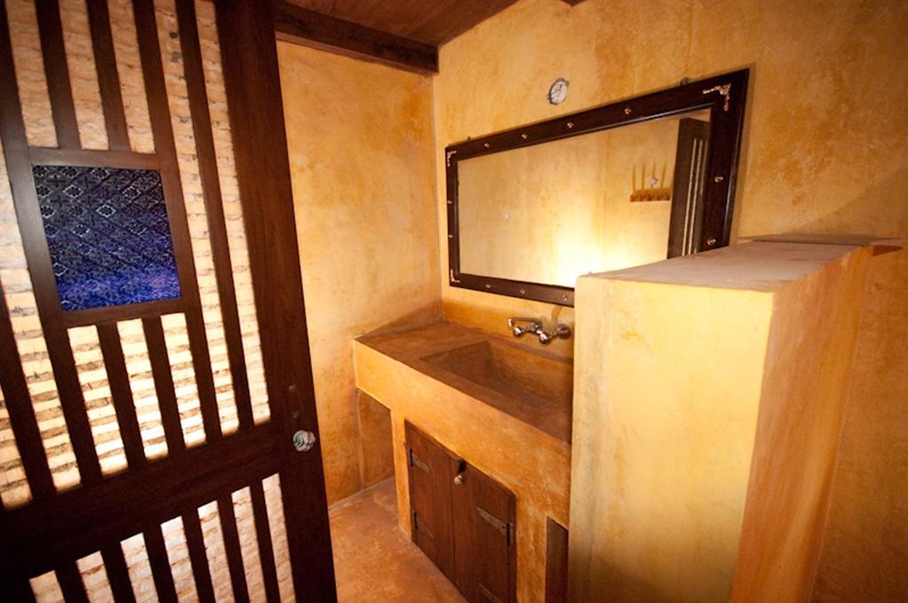 The Island Pool Villa Panaji Room photo